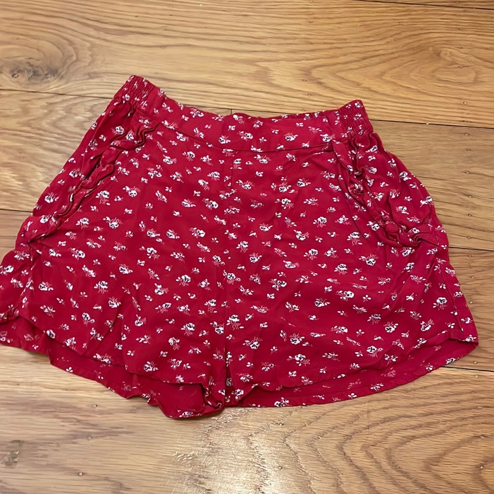 Soft casual floral shorts